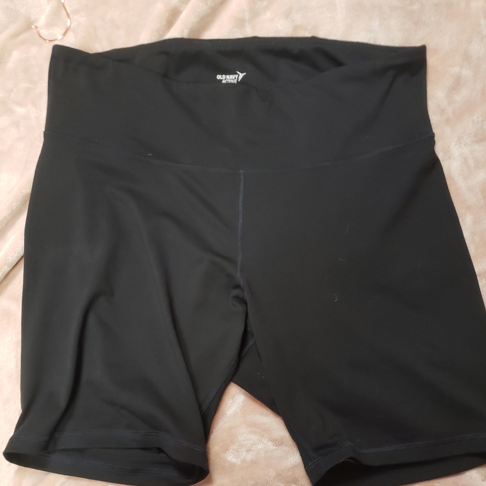 Active black biker shorts